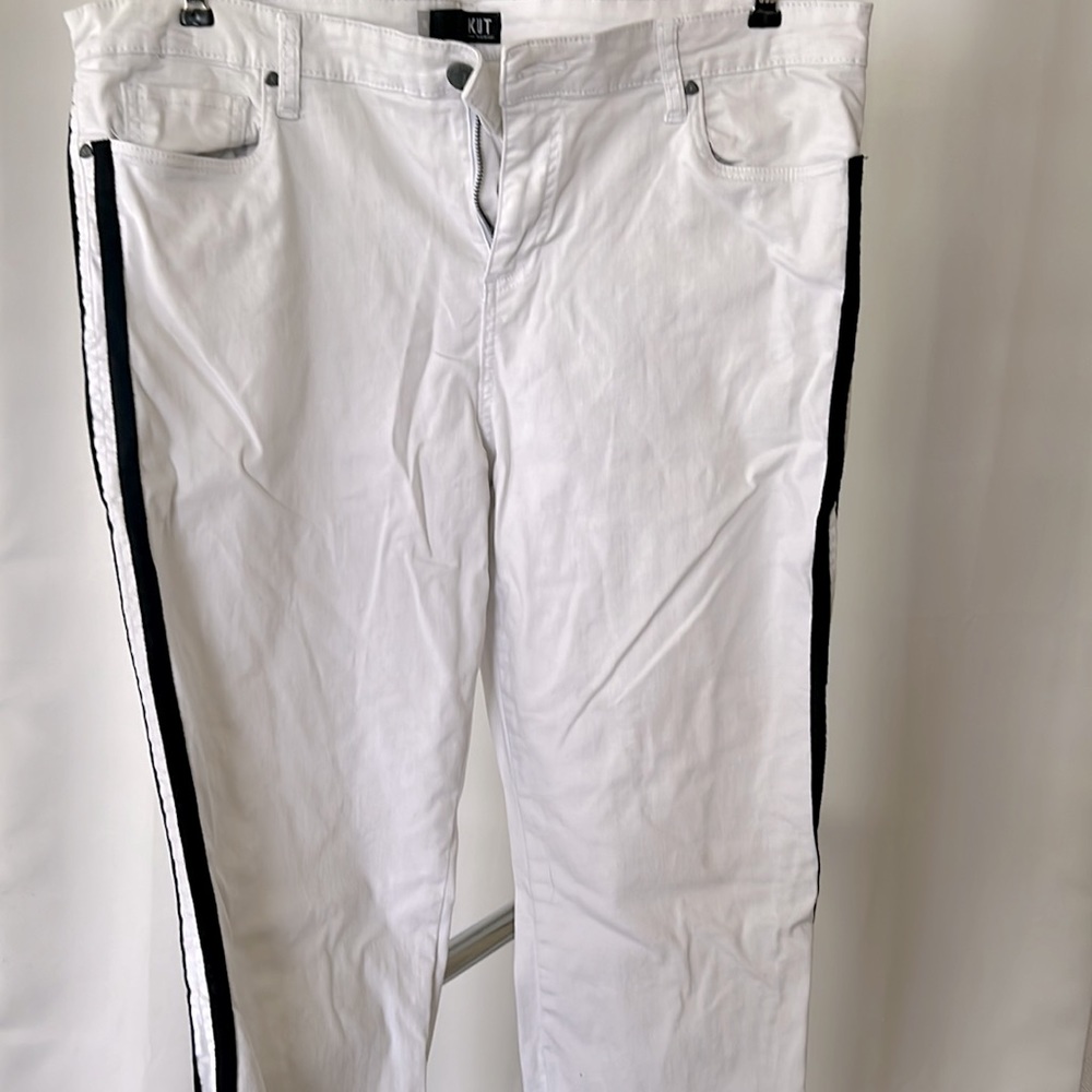Kut From The Cloth White Pants (Black Piping), Cut-off